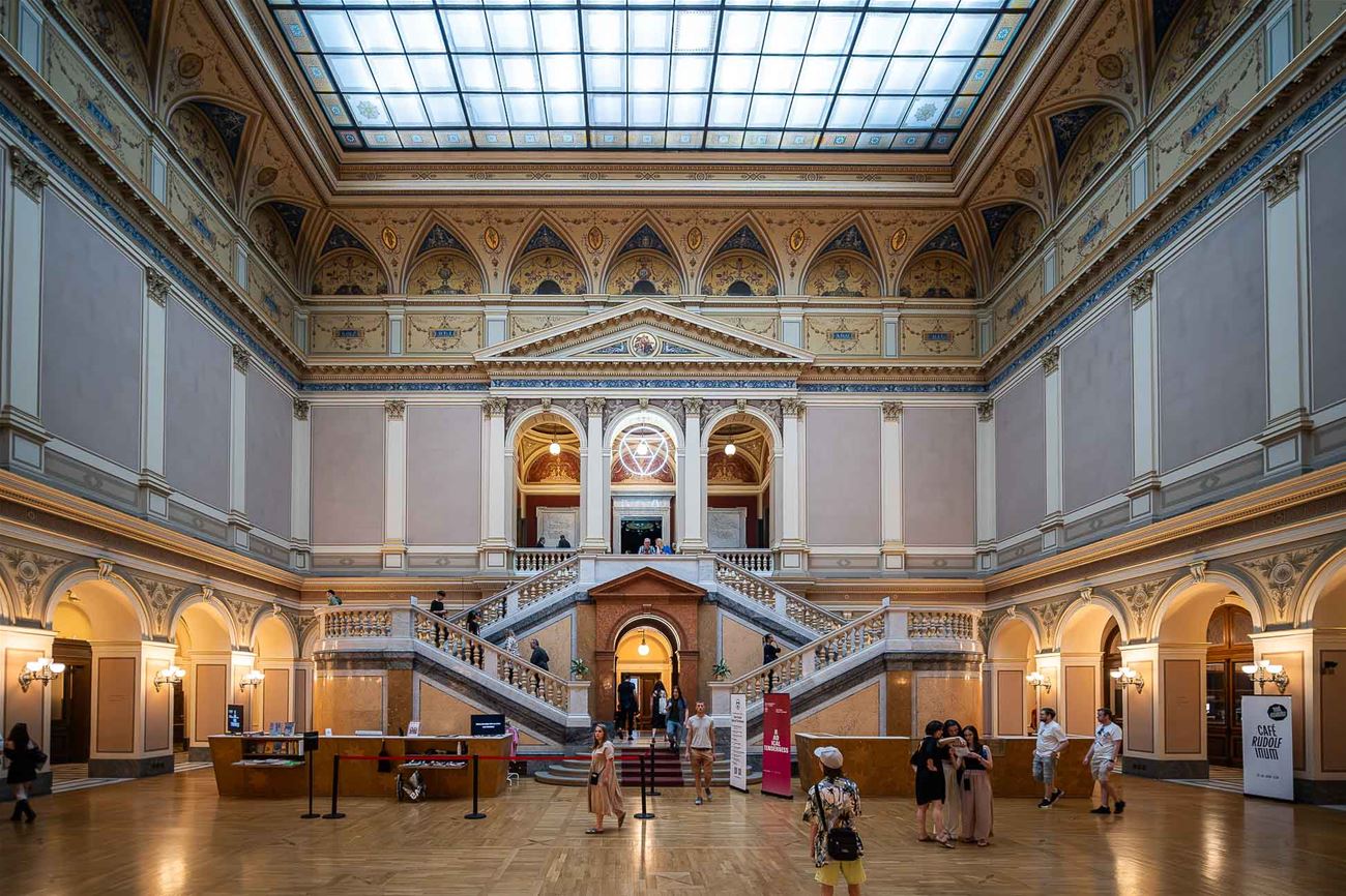Rudolfinum vnitřní prostory s konvektory