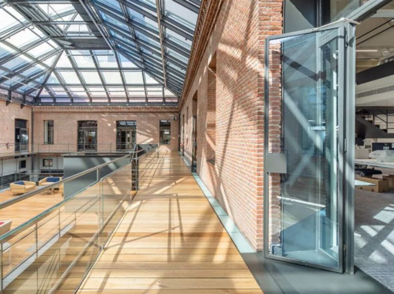 MINIB at the new headquarters of Repsol Electricidad y Gas, Madrid